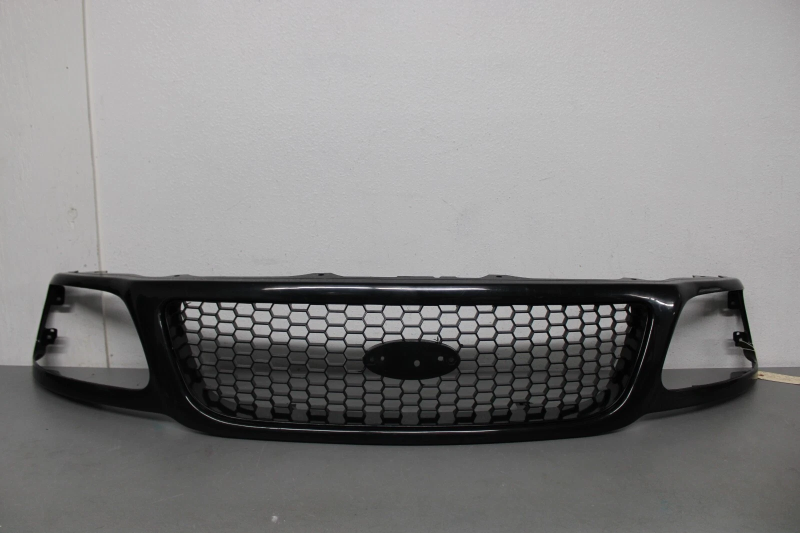New Front Grille Honeycomb Insert Black Fits 1999-2003 Ford F-150 FO1200381